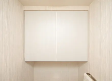 トイレ吊戸収納